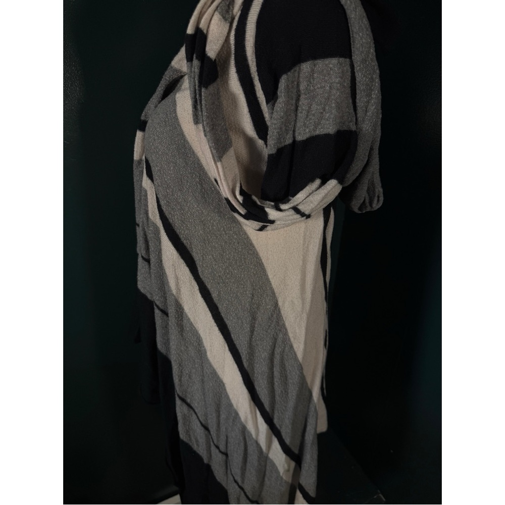 John + Jenn • Jonah Striped Open Cardigan • ASO Elena Gilbert - Picture 5 of 7